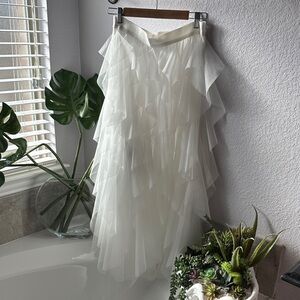Chelsea & Violet Austa Tulle White Skirt NWOT SZ M